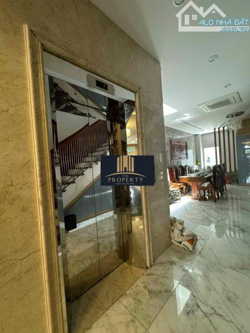 Bán nhà 5 tầng, có thang máy, mặt tiền đường Lý Triện, Thanh Khê. DT 100m2. Giá 9.5 tỷ