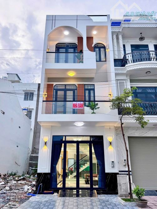 🍒🍒🍒Bán nhà mới xây thiết kế hiện đại 1 trệt, 2 lầu, khu văn hoá Tây Đô