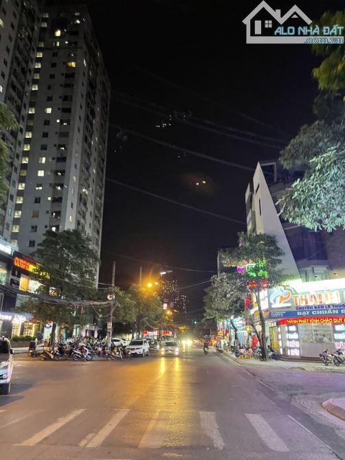 Cho thuê nhà mặt phố Ngô thì nhậm 55m2 x 2 tầng, vị trí đắc địa, giá hơn 20 triệu/tháng