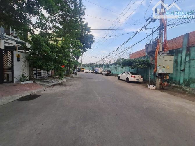 BÁN ĐẤT TẶNG NHÀ CẤP 4 TRUNG TÂM THANH KHÊ 90m; ngang 4.66m ĐƯỜNG 10,5M Giá 5,x tỷ