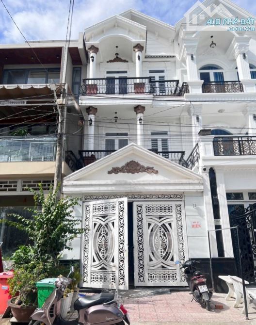 Ngộp ngân hàng, bán nhanh nhà 2 lầu giá tốt KDC Quân Báo gần ĐH Y Dược