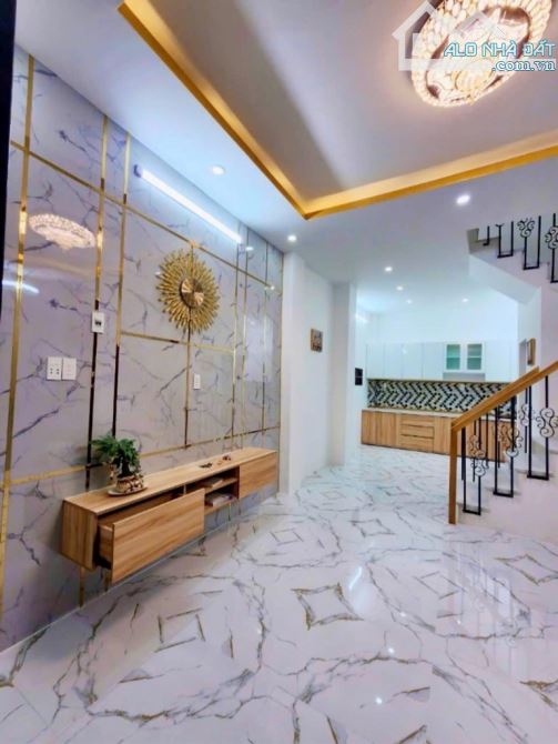 LÔ GÓC 2 MẶT THOÁNG - HÀNG HIẾM 🔥SIÊU PHẨM QUẬN 6 - NGANG LỚN NỞ HẬU HƠN 4M