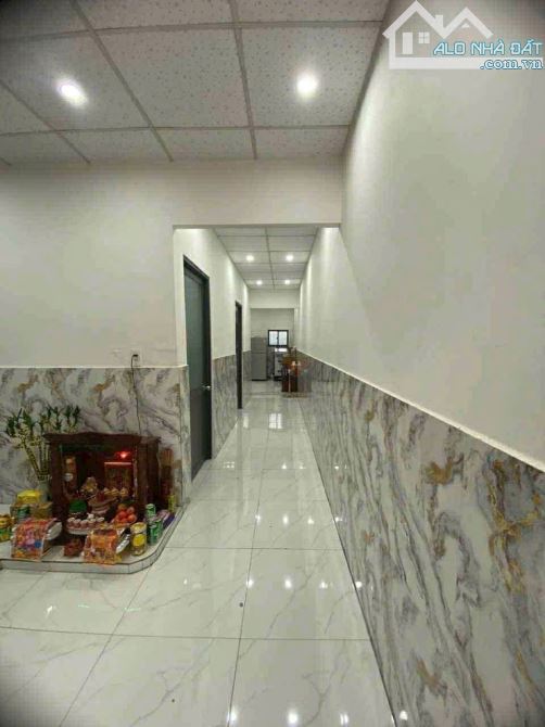Bán nhà kiệt ô tô Phan Văn Định ngay biển Nguyễn Tất Thành.