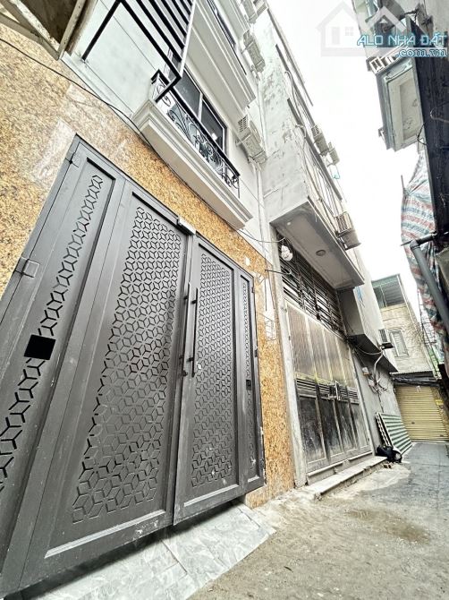 CHDV Phú Đô,  6 Tầng,Thang Máy, 9PKK, 40tr/ tháng, Giá 9,54 tỷ (TL)