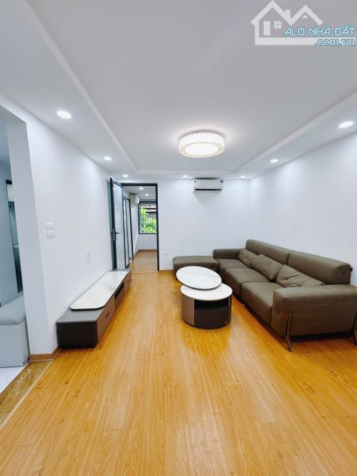 SIÊU PHẨM TẬP THỂ BA ĐÌNH, NHÀ ĐẸP FULL NỘI THẤT, Ô TÔ ĐỖ, 2 THOÁNG TRƯỚC SAU