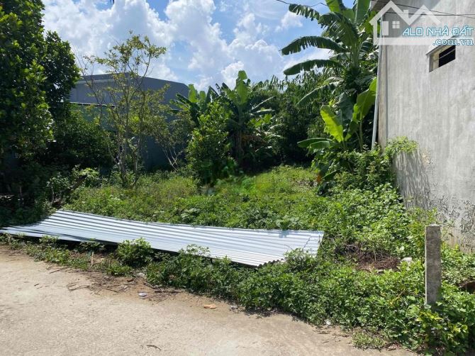 Bán đất kiệt ô tô thôn Quang Châu, Hoà Châu, Hoà Vang. DT 200m2 ngang 7m. Giá 2.5 tỷ