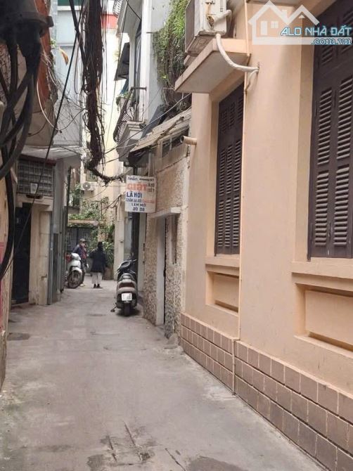 bán nhà Ngõ 126 Hào Nam, Đống Đa DT 50m, 4 Tầng, MT 3,3m 🧧Gia 10.9 tỷ