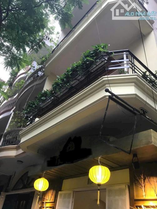 Bán nhà Hoàng Quốc Việt, Cầu Giấy  Hà Nội, 6 tầng, oto đậu cửa giá 13 tỷ