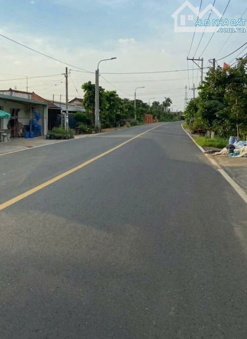 BÁN ĐẤT MẶT TIỀN ĐƯỜNG - TRUNG TÂM PHƯỜNG TÂN TRIỀU MỚI 300TR SỞ HỮU