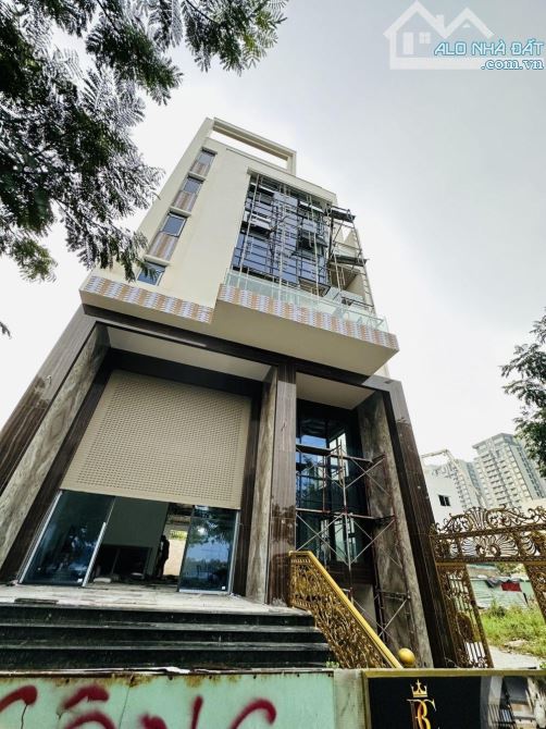 🏢 CHÍNH CHỦ CẦN BÁN / CHO THUÊ TÒA NHÀ VIEW SÔNG – 2 MẶT TIỀN ĐẸP NHẤT DỰ ÁN SAIGON MYSTE