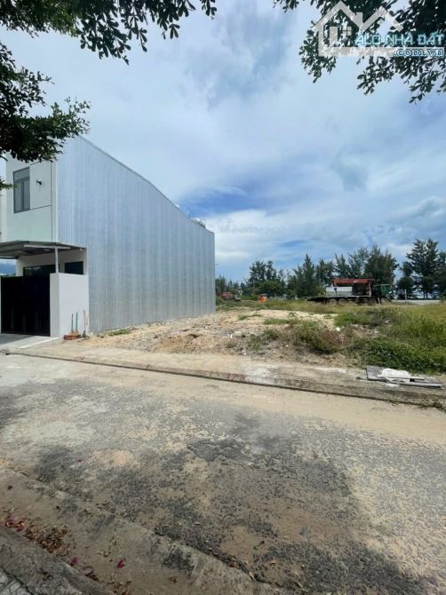 BÁN ĐẤT MẶT TIỀN XUÂN THIỀU 21 – GẦN BIỂN, SÁT RESORT MIKAZUKI, GIÁ CHỈ 3 TỶ XX