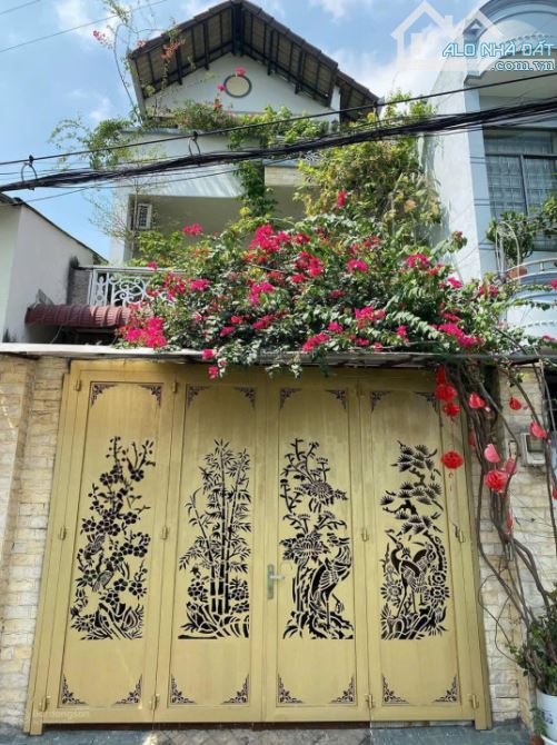 Chỉ 83tr/m2, Bán nhà 2 Tầng hẻm 1/ Lê Văn Huân, P13 DT: 4.4x30m [CN: 115m2]. Chỉ 9.6 tỷ