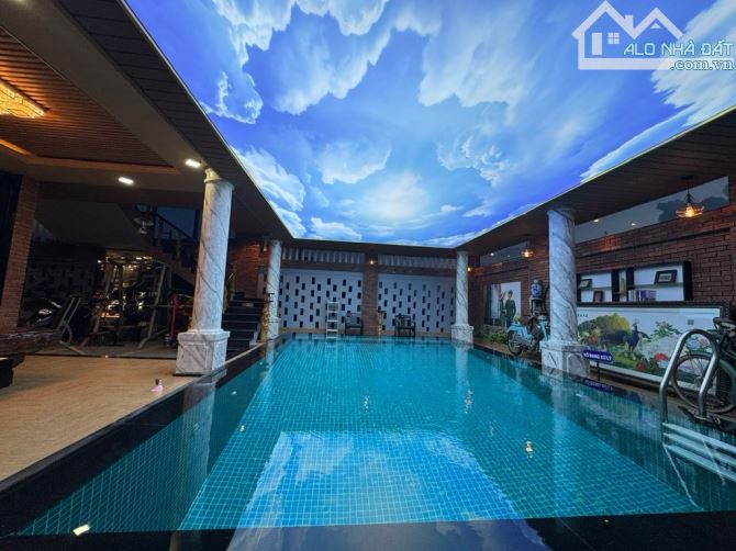 BIỆT THỰ HOÀ QUÝ ,THIẾT KẾ ĐẸP ,DÒNG TIỀN 10TRIỆU 1NGÀY ,DT KHỦNG.