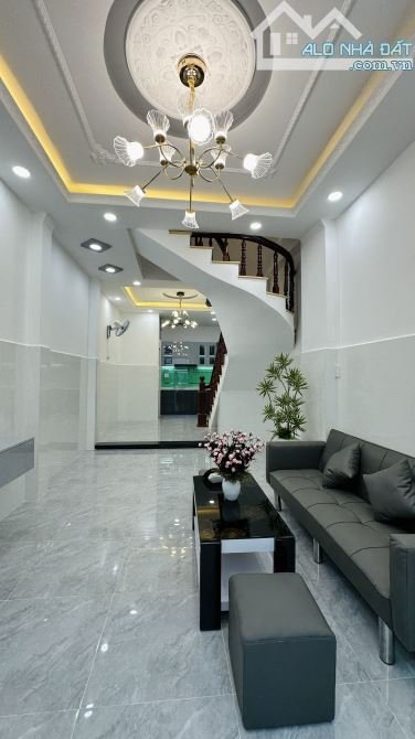 Bán nhà mới 4 Tầng hẻm 71/ Nguyễn Bặc - Ngay Chợ Phạm Văn Hai, DT: 3.6x10.5m Giá 7.2 tỷ