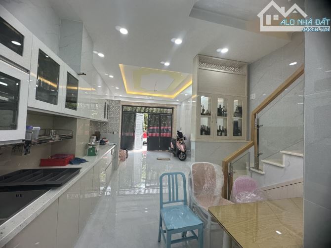Bán nhà Phan Huy Ích Gò Vấp, 64m2 ngang 4m, 3PN 3WC, nhà mới đón tết nhỉnh 5 tỷ TL
