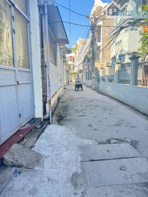 Bán đất tặng nhà cấp 4 ngõ thông kiều sơn
