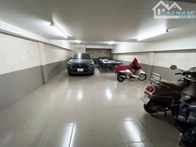 Bán biệt thự Bình Thạnh - 120m2 - hầm + 4 tầng - khu sang sịn bậc nhất