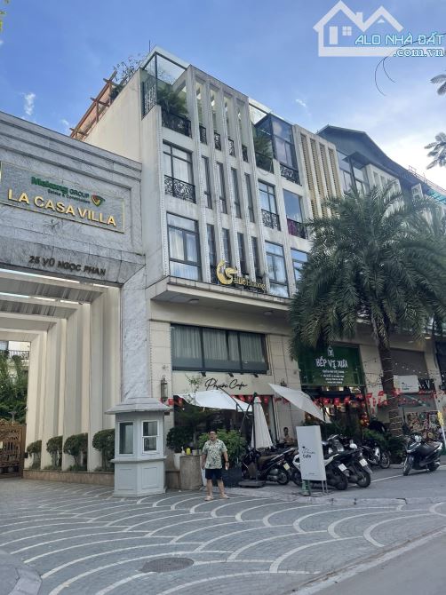 Vũ Ngọc Phan, Đống Đa. 146m đất- rộng 6.1m- giá 55 tỷ. Ô tô tránh dừng đỗ, Kinh Doanh đỉnh