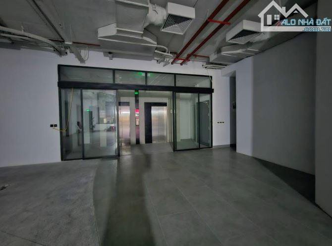 Bán Toà nhà 10t, mặt phố Xuân La, Tây Hồ. Dt 267m2, mt 12m. Giá chào 230 tỷ.
