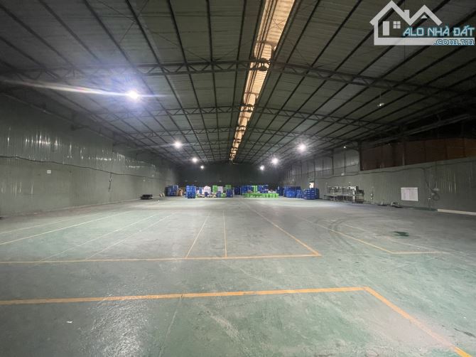 Cho thuê kho xưởng 1800m2 Phước Long A, gần Ngã Tư Thủ Đức , Quận 9