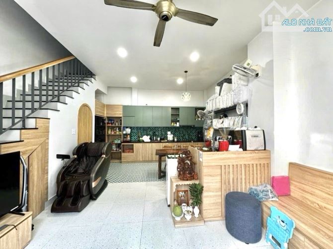 Nhà mới . 4 tầng BTCT  . 50m2 . 5PN. FULL NỘI THẤT .SỔ HOÀN CÔNG ĐỦ.