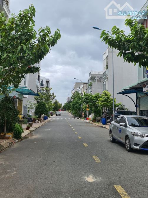 6 TỶ 3 - NHÀ 4 TẦNG - 60 M2 - HOÀN CÔNG - KDC PHÚ HỒNG THỊNH, P.ĐÔNG HÒA, TP.HCM