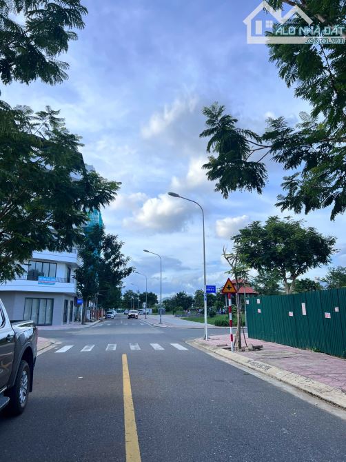 CẦN TIỀN BÁN NHANH LÔ ĐẤT NGANG 8M gần công viên KĐT Hà Quang 1