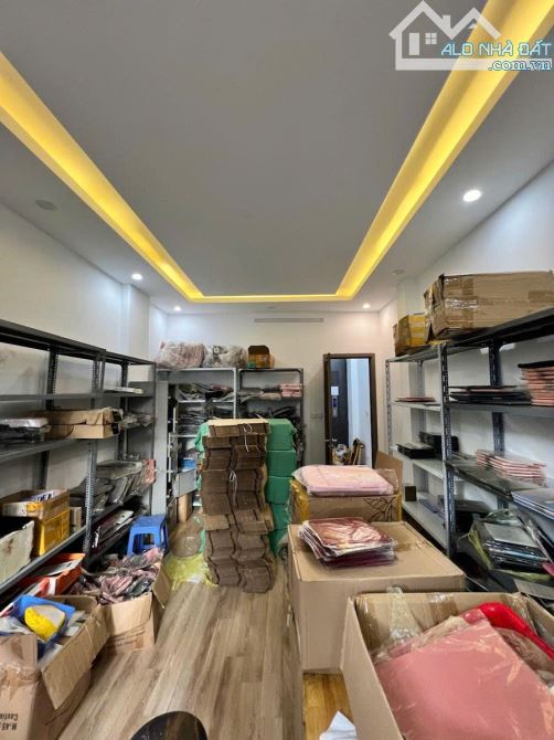 NGUYỄN NGỌC NẠI - VỈA HÈ SIÊU RỘNG - 6 TẦNG THANG MÁY - Ở SANG, KINH DOANH ĐỈNH- 18.8 TỶ