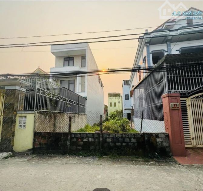 Đất trung tâm TP. Đồng Hới, tiện ích bán kính 300m đầy đủ