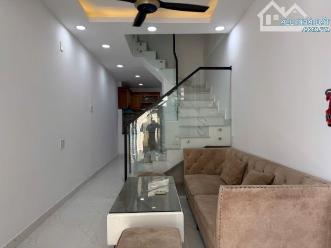 BÁN NHÀ NHỈNH 3 TỶ- NGUYỄN VĂN KHỐI - GẦN CÔNG VIÊN LÀNG HOA GÒ VẤP