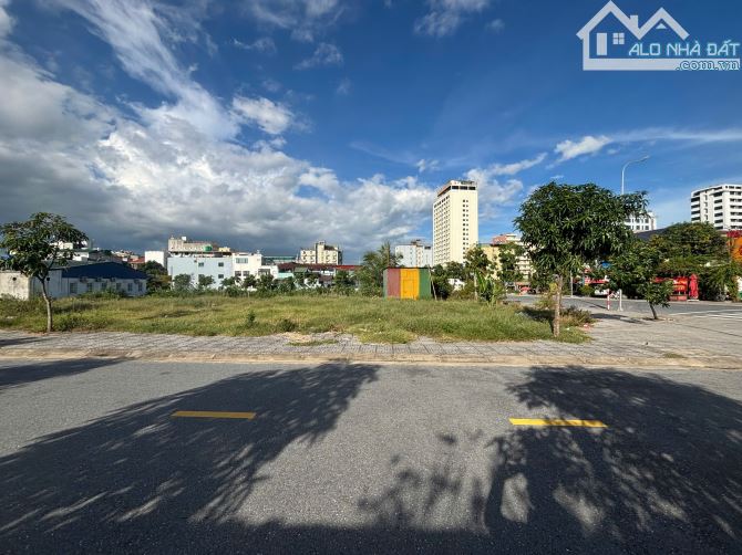 Bán đất Biển Cửa Lò-Nghệ An, 2 Mặt tiền, gần ngay biển
