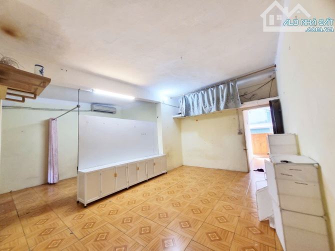 BÁN NHÀ TẬP THỂ NGUYÊN BẢN – 43M² SỔ ĐỎ – DÙNG GẦN 75M² – 3.4 TỶ