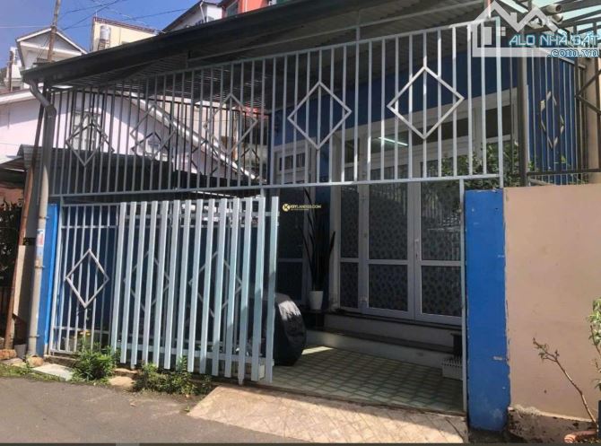 Cần Bán Nhà Mặt Tiền Đường Thi Sách ,P6 ,TP Đà Lạt, Giá Bán : 9.5 tỷ