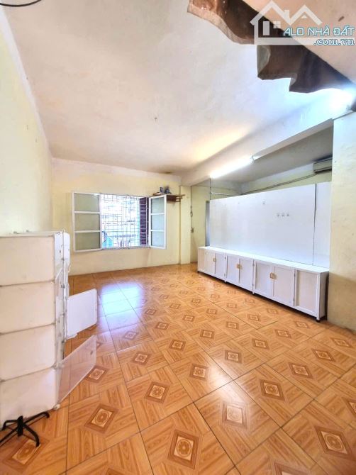 BÁN NHÀ TẬP THỂ NGUYÊN BẢN – SỔ ĐỎ 43M² – DÙNG GẦN 75M² – GIÁ 3.4 TỶ