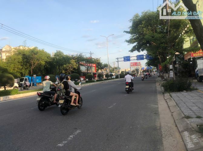 Bán nhà 3 tầng 2 mặt tiền đường NGUYỄN HỮU THỌ , gần Trưng Nữ Vương Hải Châu , Đà Nẵng
