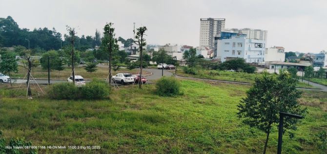 mặt tiền đường, kd buon bán tốt,  Ngang 8 dài 17 , Tổng diện tích công nhận 2 sổ là 128m2