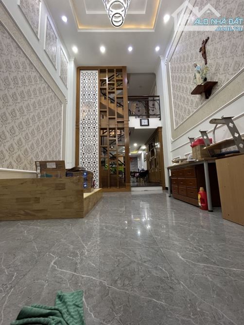 NHÀ ĐẸP 5 TẦNG - 4M*15M - ĐƯỜNG PHẠM VĂN CHIÊU - KHU VIP GÒ VẤP - 8,3 TL