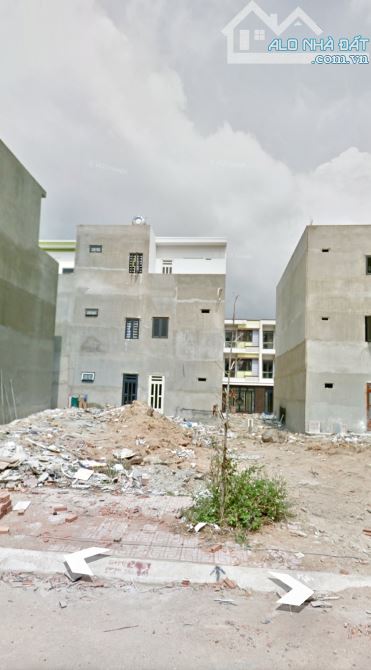 Bán gấp lô đất mặt tiền đường nhựa D2, KP Tân Hoà, Đông Hoà, TP Dĩ An, Bình Dương -TP. HCM