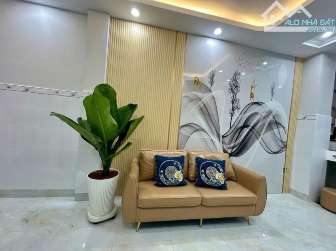 BÁN NHÀ 2 TẦNG - TỈNH LỘ 10 - CẠNH CHỢ PHÚ LÂM - 36M2 - 2 TẦNG - 4,2 TỶ