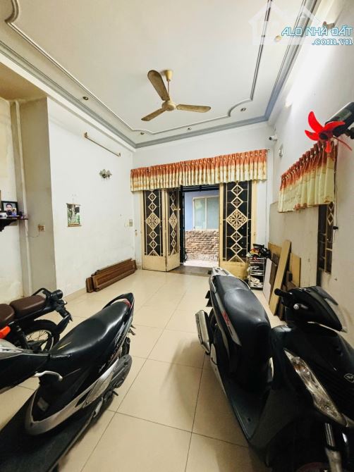 Bán nhà 4 tầng Lạc Long Quân Tân Bình, 60m2 hẻm 1 trục giá chỉ 6.98 tỷ