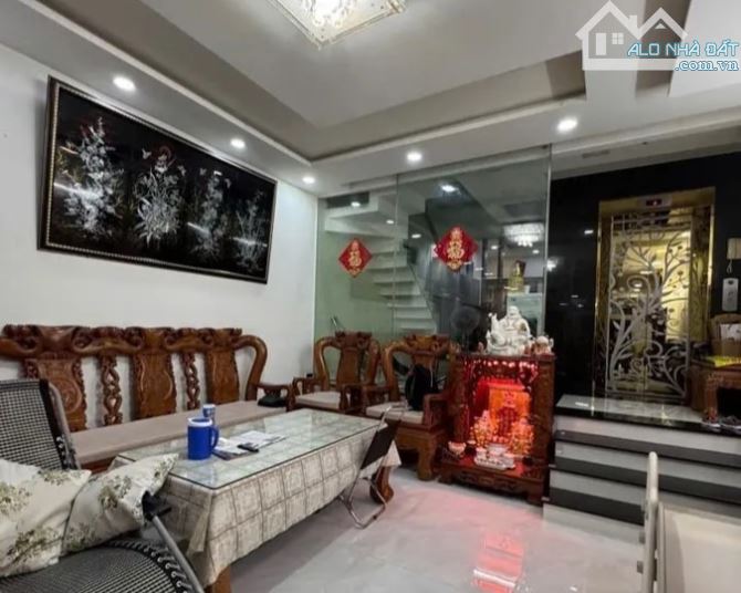 🔥 CHỈ 15 TỶ! CHDV 5 TẦNG TRẦN HƯNG ĐẠO, Q5 – 74M² (3.8X19M), 9 PHÒNG, DÒNG TIỀN 350Tr