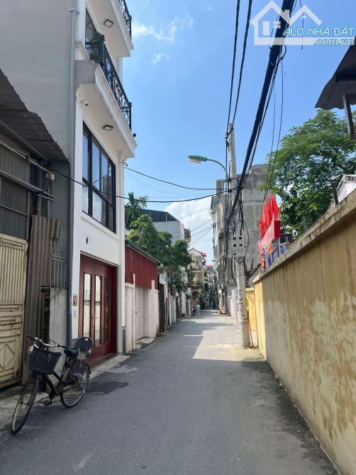 7 TẦNG THANG MÁY - NGÕ Ô TÔ 7 CHỖ NGỌC THUỴ- 11,99 TỶ
