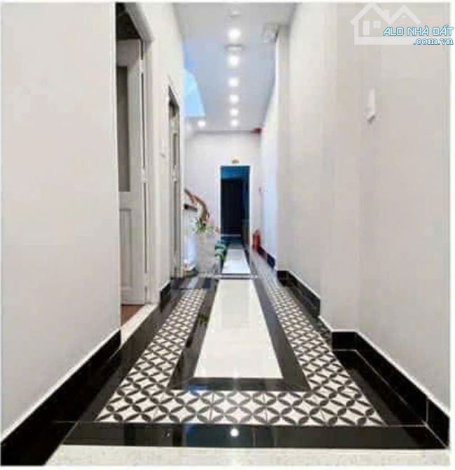 Mặt Tiền Âu Cơ - Kinh Doanh Siêu Đỉnh - Nở Hậu Tài Lộc - 88.8m2, 4 Tầng Chỉ 20.5 Tỷ TL!