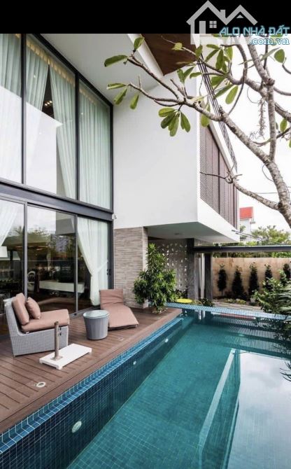 Bán biệt thự đẹp và sang trọng KĐT Vĩnh Điềm Trung 296m2 có hồ bơi giá chỉ 28 tỷ