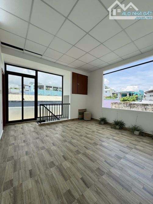 Nhà 3 tầng ngay trung tâm Hải Châu kiệt oto 4m gần phố đi bộ Bạch Đằng