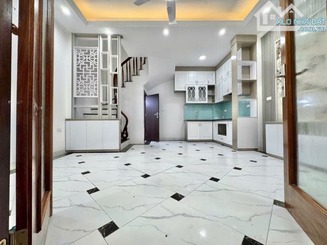 Nhà 30m2, 5 tầng, 10m ra ô tô tránh, Thụy Phương, Bắc Từ Liêm.