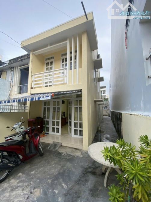 Cần bán nhà 1 lầu 1 trệt hẻm xe hơi đường Hoàng Diệu, phường Nam Nha Trang, Giá 8,5 tỷ.