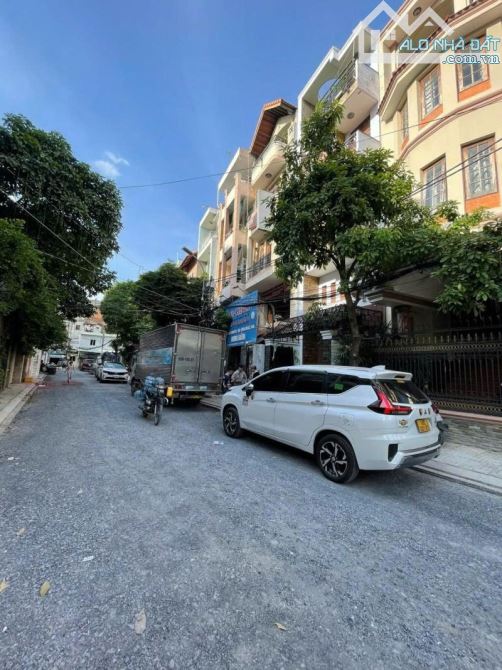 Bán nhà Biệt thự Nguyễn Trọng Tuyển - Lê Văn Sỹ, 8x22m, 4 Tầng, 4 PN, sổ A4, 42 tỷ.