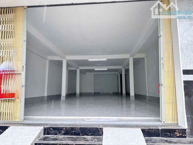 Cho thuê nhà 2 tầng góc 2 mặt tiền dtsd 211m² đường cmt8 cần thơ giá 26 triệu