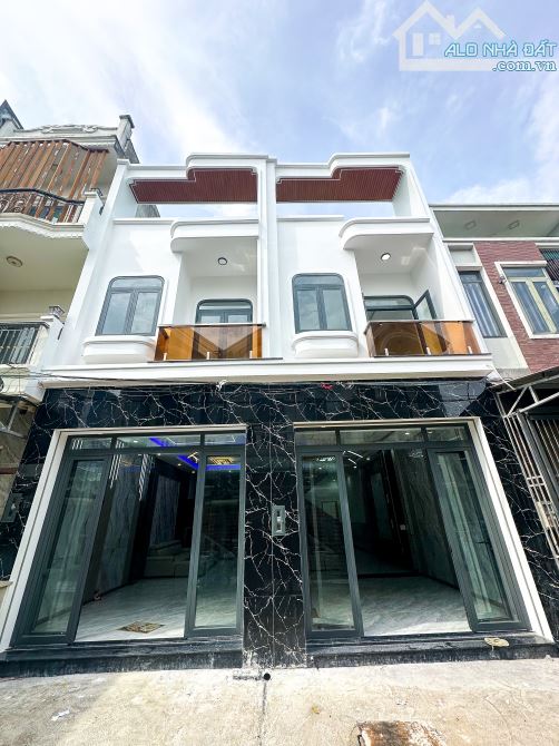 CHỦ GỞI BÁN NHÀ 1 TRỆT 1 LẦU THUỘC KDC VIP CỔNG SAU CTY POUCHEN P.HOÁ AN. GIÁ CHỈ 3,750 TỶ